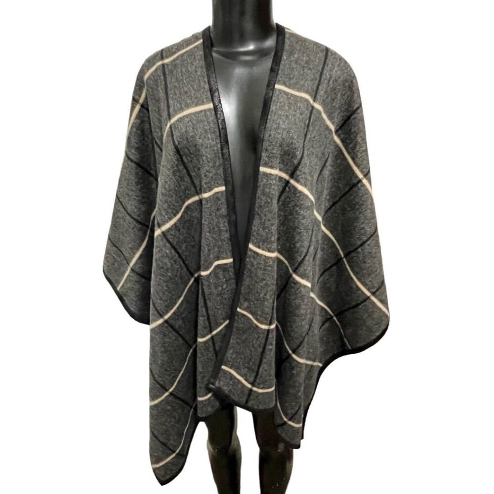 One Size Open Trouve Plaid Shawl Gray Women's Wool Blend
